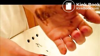 Curly girl shitting in the Sink