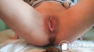 Shaved_pussy_and_shaved_ass_in_close_up_On_video