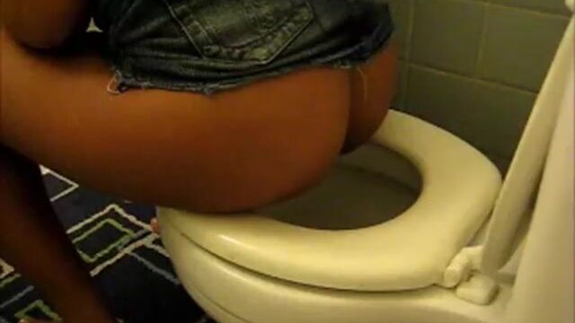 Ass On Toilet Views 3