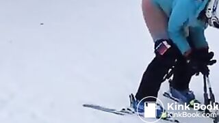 Amateur skiing and pooping