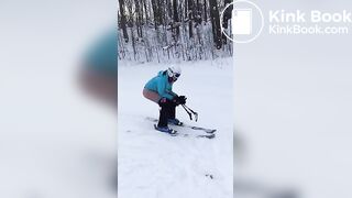 Amateur skiing and pooping