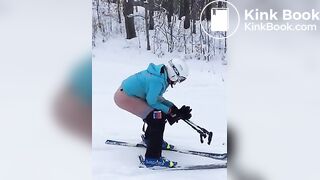 Amateur skiing and pooping