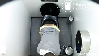 czech-toilets-30
