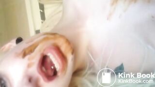 Hot Scat Girl
