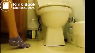 girl farting and pooping 2