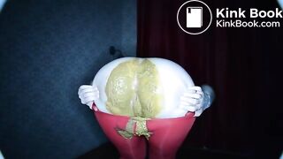 Beauty Betty Shitting Red Pantyhose