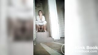 russian toilet pooping 1