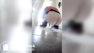 russian toilet pooping 1