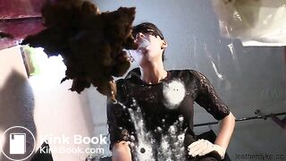 lady diana dump a shit on the low table_001