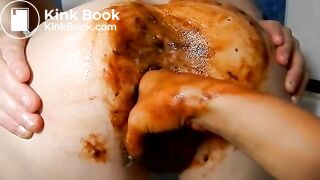 sexy_shitting_woman17