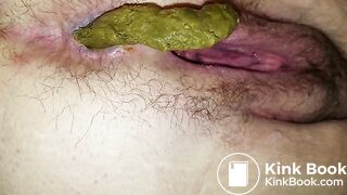 Michelle close up doing a smaller poo