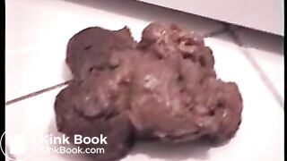 Pregnant girl pooping