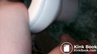 LARGE TURD INTO TOILET
