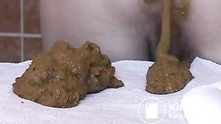 wet shits from a tight blonde asshole