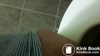 rosana in toilet