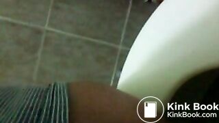 rosana in toilet