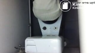 Toilet plops (01)