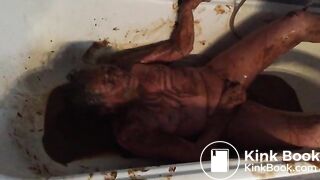 In meiner Badewanne bin ich