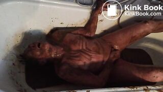 In meiner Badewanne bin ich