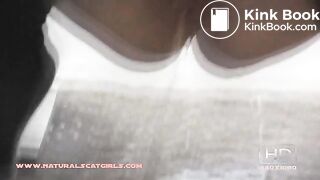 NSG blond pooping in station meteo