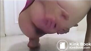 10 minutes of jessi shitting