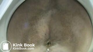 ebony poops