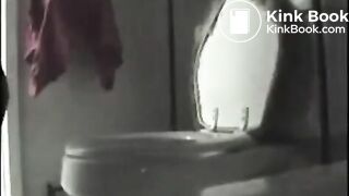 ebony and ivory pooping