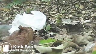 NSG beau poop in foret