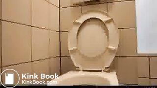 ladies shitting