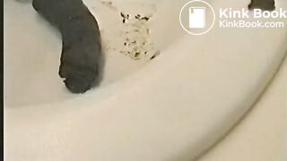 Sofeea pooping in the sink
