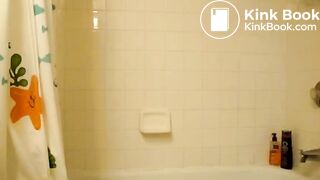 teen_pooping
