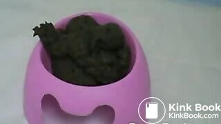 Dante Posh Shits In Bowl