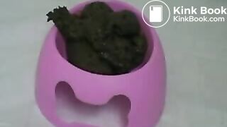 Dante Posh Shits In Bowl