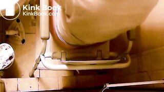 Porcelain Lilith Farting and Pooping (13)