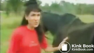 the horse shited on girl's head