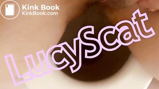 I take a dump  LucyScat