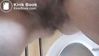 SOMEBODY'S MOM SHITTIN