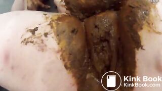201708282130_scat_pussy