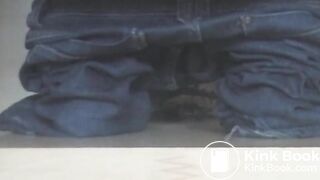 Shelf top poop