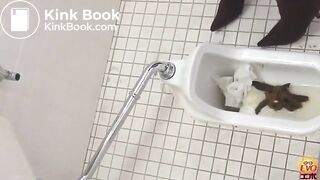 4 asian women pooping