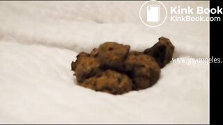 Beautiful Blond Babe shits on bed