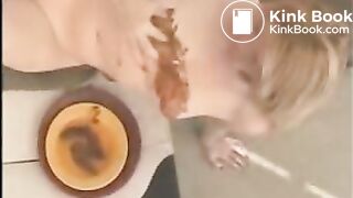 Ivory Pooping and Smearing Shit