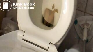 Porcelain Lilith Farting and Pooping (5)