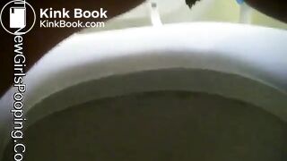 Girl Clogs The Toilet With Her Big Logs