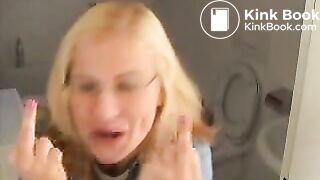 gorgeous amateur girl shitting