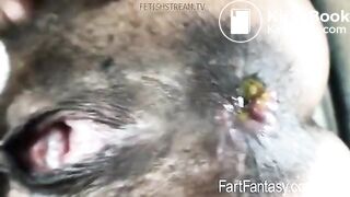 kitty catherine shits in fart chair