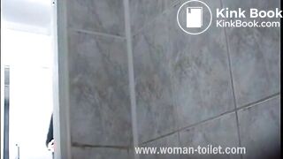 voyeur poop -bella