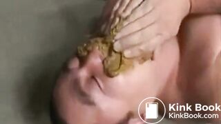 liquid shit on her slave