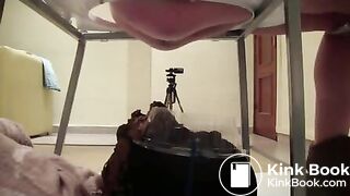 Spanish girls pooping on slave (3)