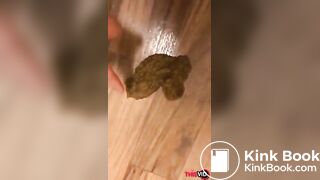 Big Booty Redbone Shitting and Pissing